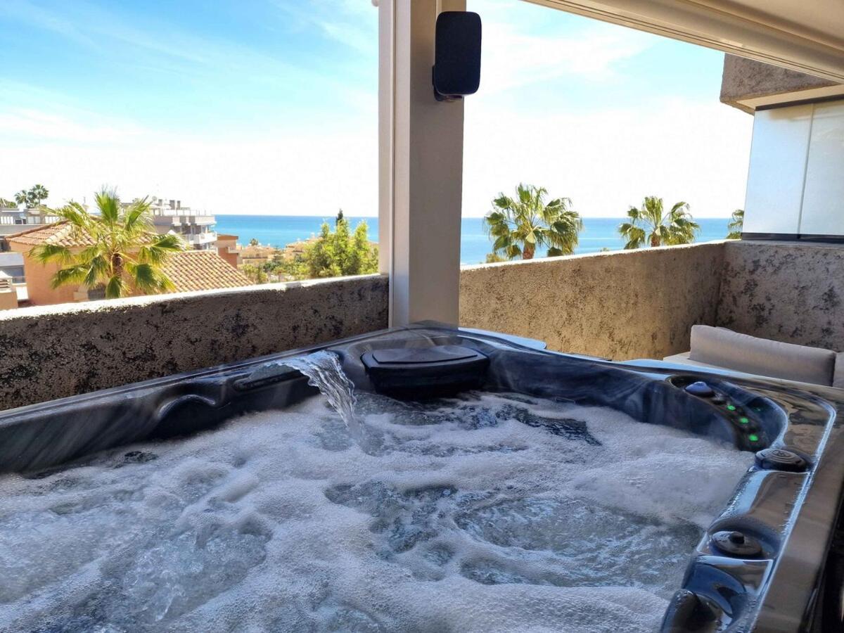 Luxury And Private Jacuzzi 300 Meters From The Benalmádena